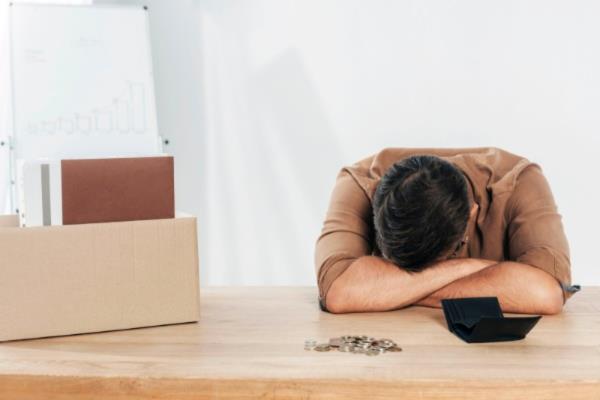 Những rủi ro lớn khi vay từ tín dụng không chính thức